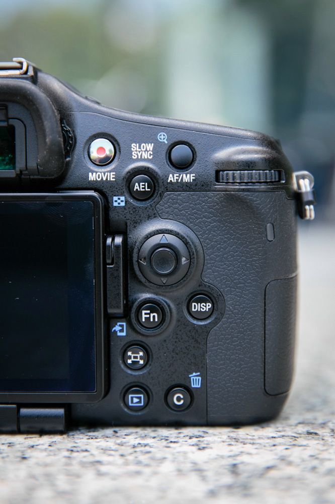 Sony A77 II – nowoczesny aparat w klasycznej obudowie i ze starymi błędami [test] 8