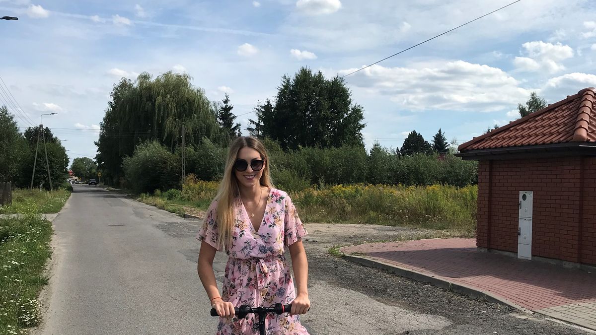 Hulajnoga elektryczna dla kobiet. Czy to ma sens? Porównałam z jednym z popularnych na rynku modeli 1