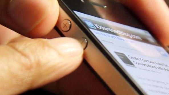 Przewijanie stron przyciskami głośności 1