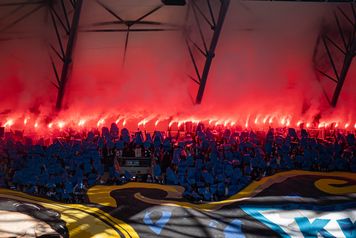 UEFA ukarała Lecha Poznań. Wysoka grzywna, zamknięta część stadionu i zawieszenie trenera