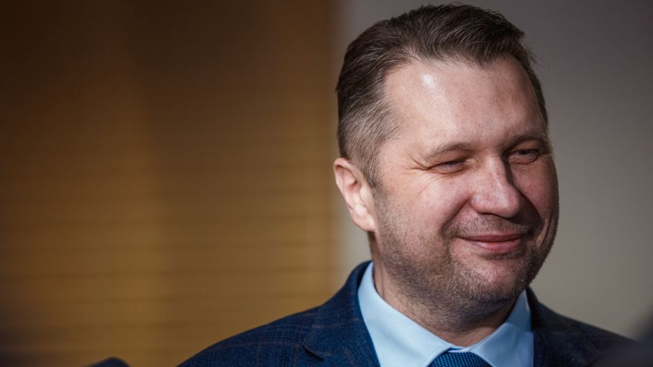 Przemys�aw Czarnek
Lublin, 28.04.2023. Minister edukacji i nauki Przemys�aw Czarnek podczas konferencji prasowej dot. utworzenia Regionalnego Centrum Zdrowia Psychicznego Dzieci i M�odzie�y w Szpitalu Neuropsychiatrycznym w Lublinie przy wsparciu funduszy europejskich, 28 bm. w siedzibie Urz�du Marsza�kowskiego w Lublinie. (ad) PAP/Bart�omiej W�jtowicz
Bart�omiej W�jtowicz
budowa, centrum, m�odzie�, m�odzie�owa, psychiatria, psychiczne, zdrowie, polityk, polityka, portret
