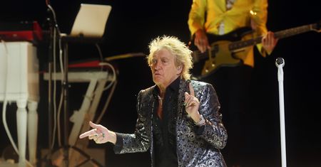Rod Stewart pod ostrzałem fanów. Dzień wcześniej odwołał koncert