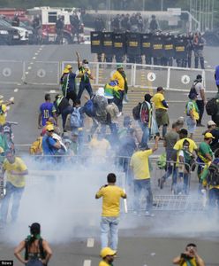 Dantejskie sceny w Brazylii. Szturm na budynki rządowe, prezydent reaguje