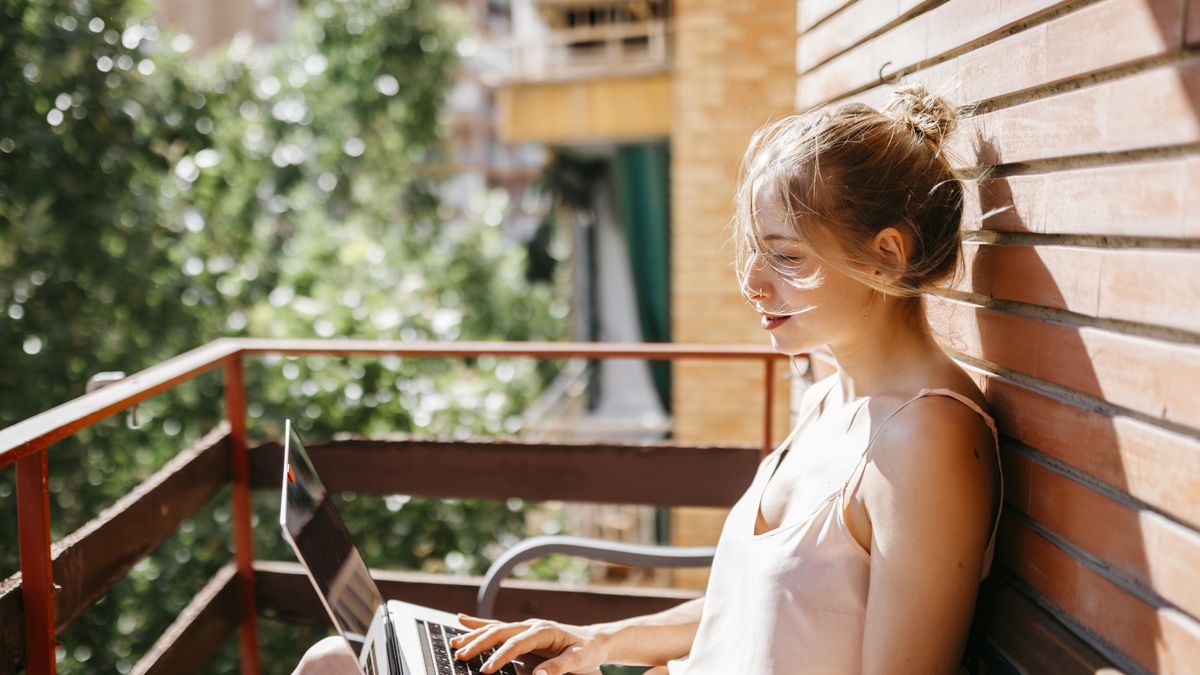Young woman working on laptop in balcony
Westend61
20-30 years, adults, beautiful, blond, building, casual, caucasian, home, lap, millennials, online, sunshine, three-quarter length, wireless, woman, working from home, young adults