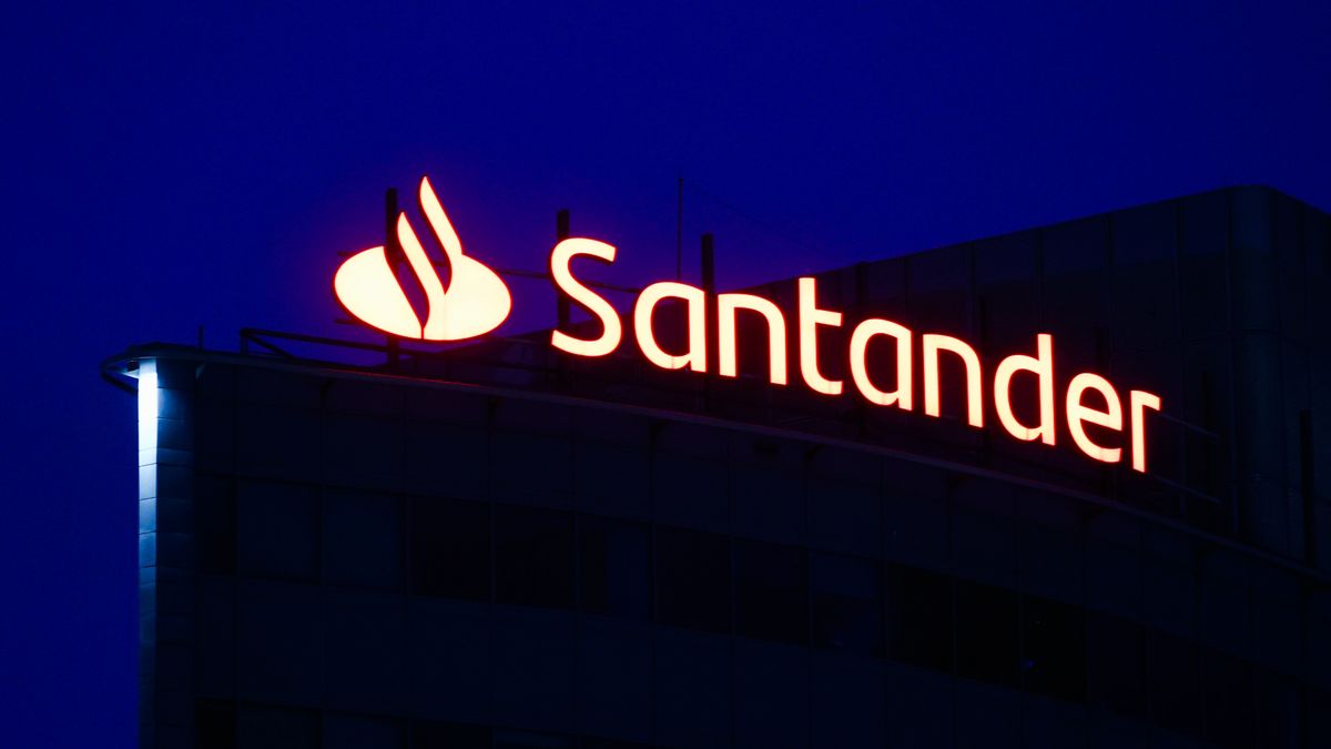 Santander logo is seen in Warsaw, Poland on January 13, 2024. (Photo by Jakub Porzycki/NurPhoto via Getty Images)