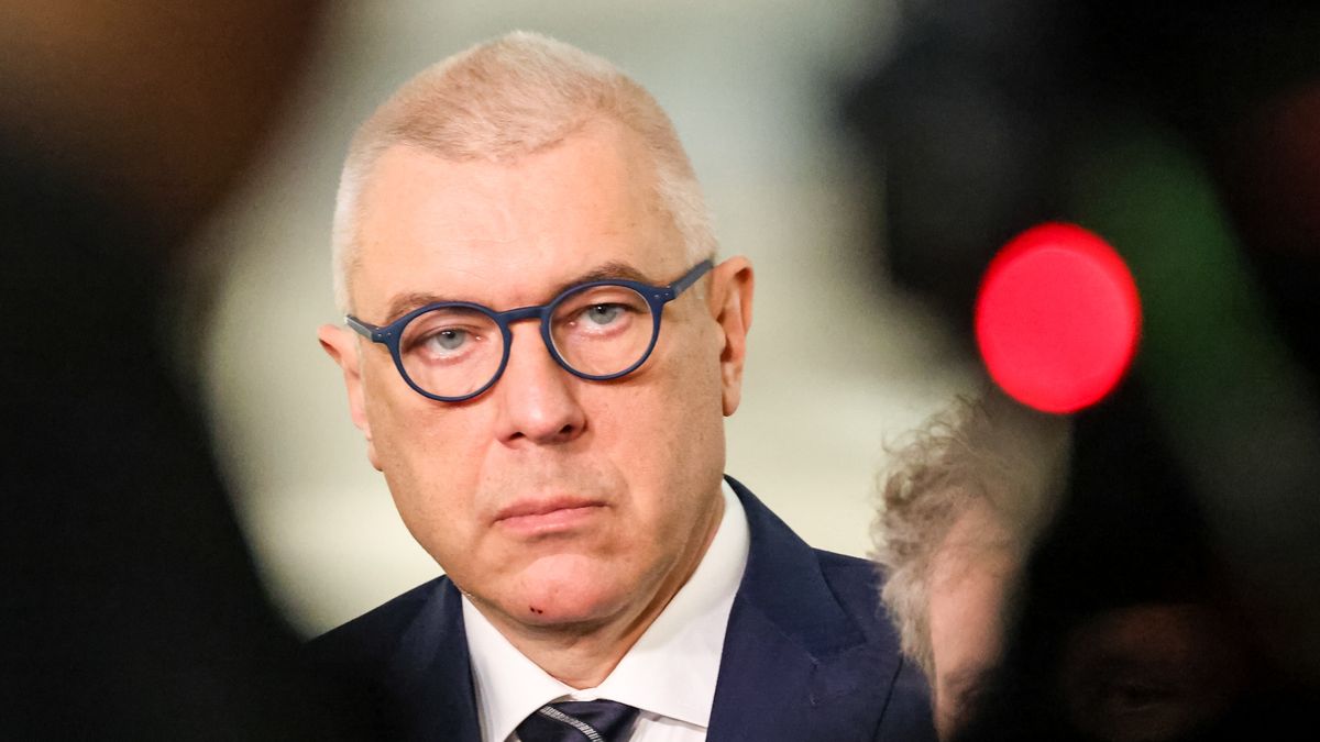 WARSAW, MAZOWIECKIE, POLAND - 2024/01/25: MP Roman Giertych attends a press conference during the 4th session of Polish Parliament that takes place amid chaos created by legal disagreement with the previous government. The current government took over power in Poland on December 13 2023. Taking over from the Law and Justice political party, which has been ruling for 8 years. Both sides now accuse each other of unconstitutional acts. (Photo by Dominika Zarzycka/SOPA Images/LightRocket via Getty Images)