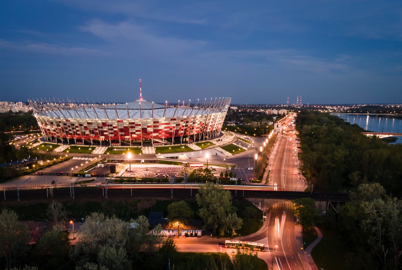 Najnowsze informacje ws. usterki na Stadionie Narodowym nie są najlepsze i należy jak najszybciej zamknąć cały obiekt. 