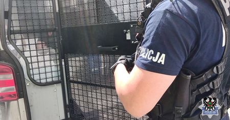 Legionowo. Miał dożywotni zakaz prowadzenia pojazdów. Za kierownicę wsiadł i wpadł