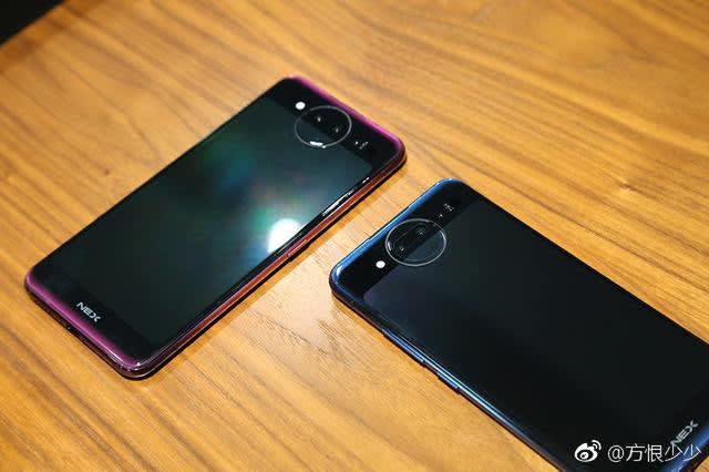 #wSkrócie: smartfon Xiaomi z aparatem 48 Mpix, specyfikacja Xperii XZ4 i zdjęcia vivo NEX 2 3