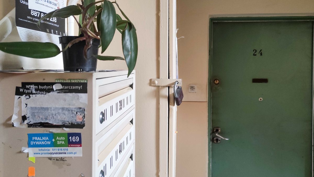 Tak złodzieje oznaczają mieszkania. Oto lista znaków
