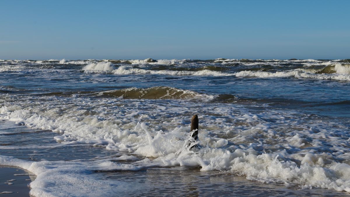 Sytuacja na niektórych plażach jest niebezpieczna 