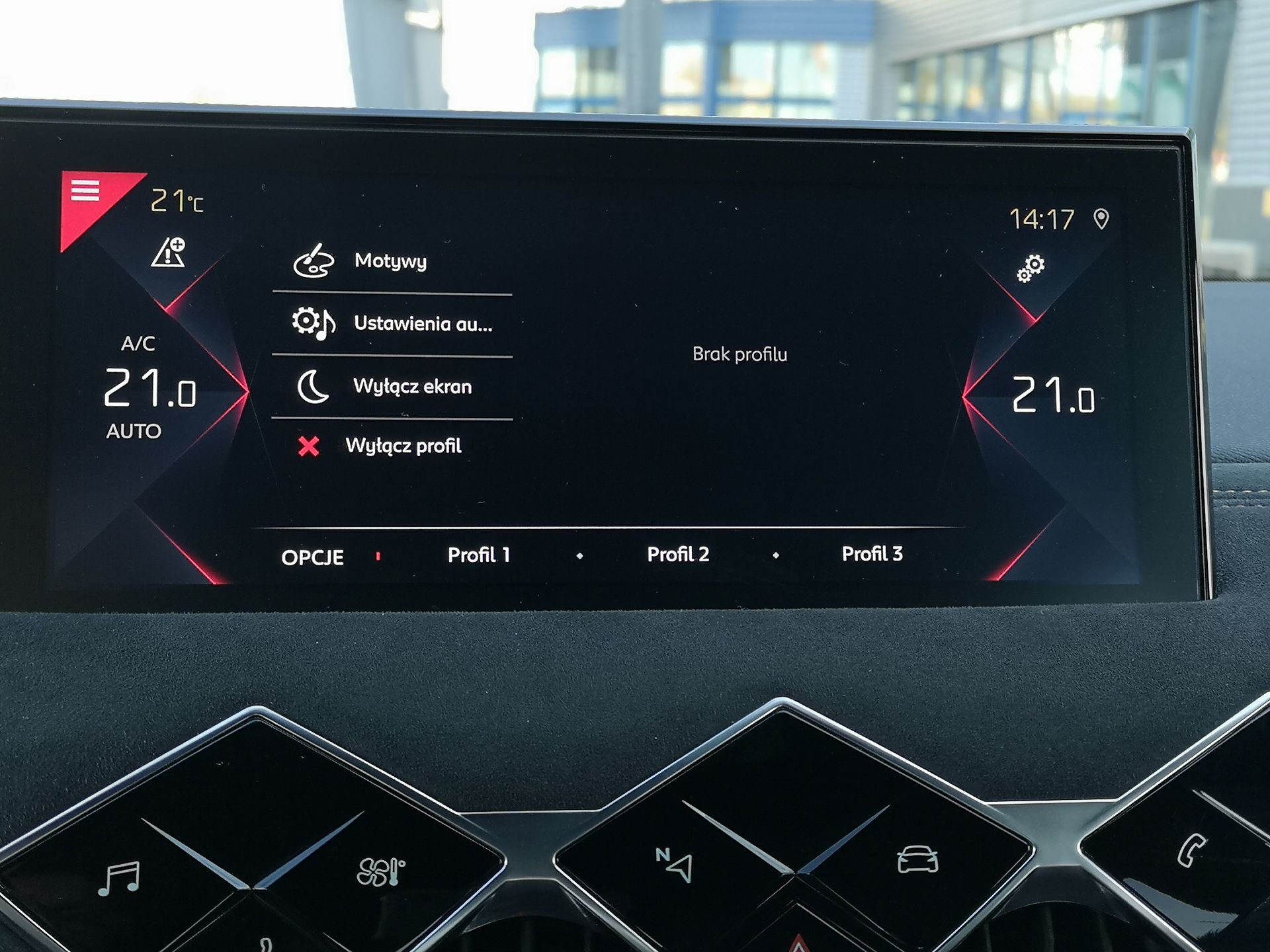 DS 3 Crossback: Rzut oka na system info-rozrywki, systemy wsparcia i bezpieczeństwa 13