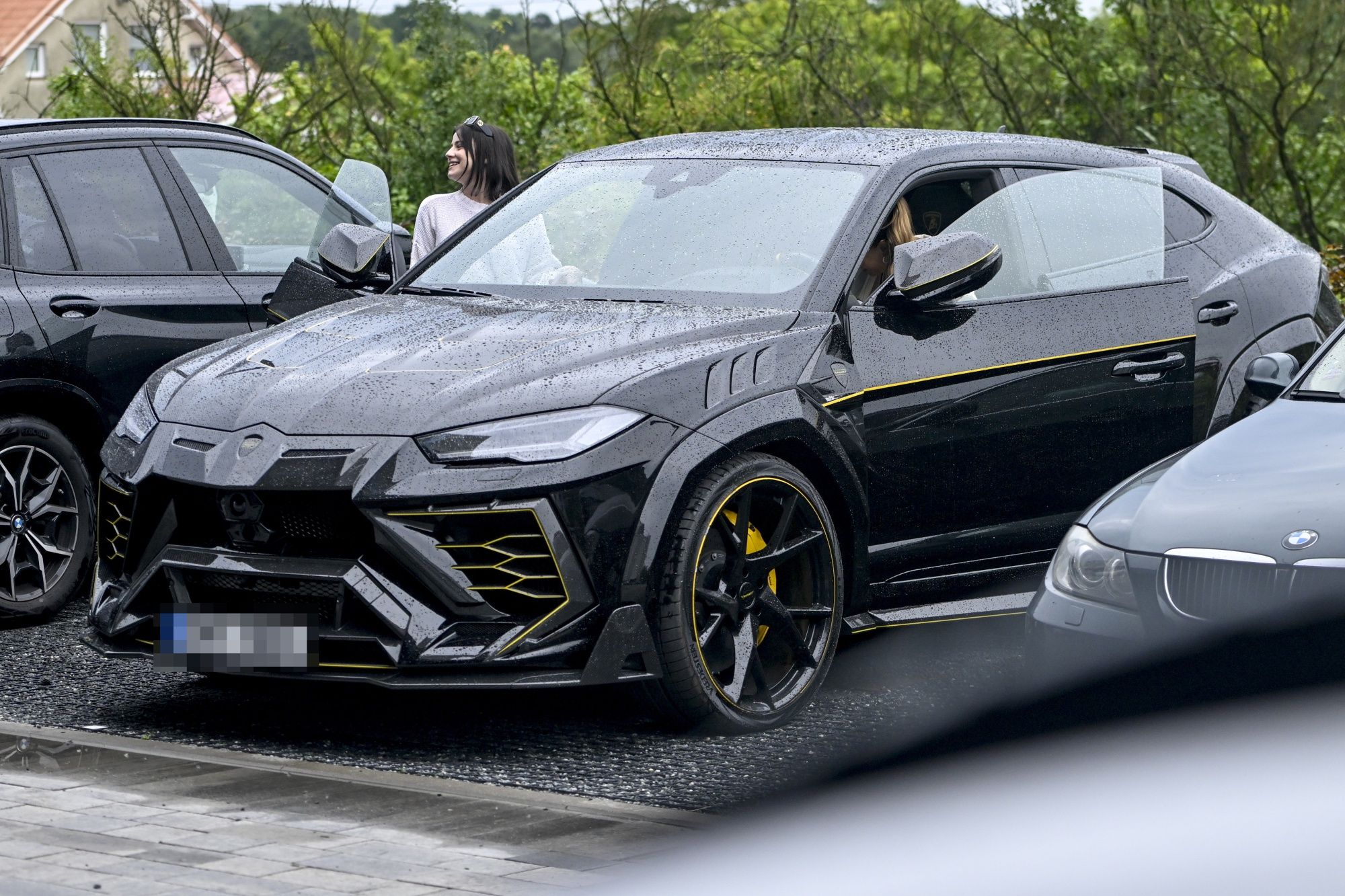 Joanna Jarmołowicz wozi się Lamborghini Urus