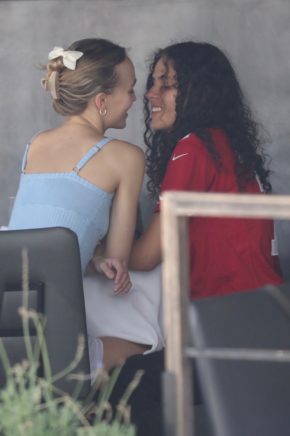 Lily-Rose Depp z dziewczyną 070 Shake