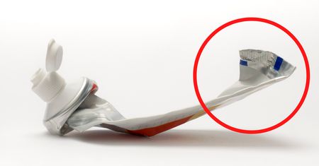 Każda tubka z pastą ma takie paski. Niewiele osób wie, co oznaczają