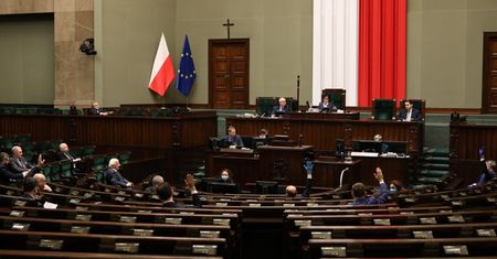 Wybory prezydenckie 2020. Rozłam w Zjednoczonej Prawicy? TVN: Kluczowych 8 posłów Porozumienia Jarosława Gowina