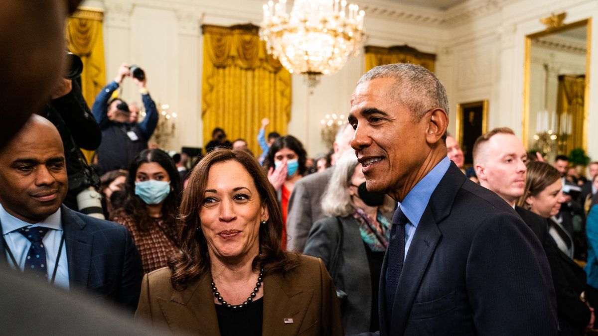 WASHINGTON, DC  April 5, 2022:

Vice President Kamala Harris and Former President Barack Obama meet and greet visitors following remarks on the Affordable Care Act and lowering health care costs for families in the East Room of The White House on Tuesday April 5, 2022. 
(Photo by Demetrius Freeman/The Washington Post via Getty Images)