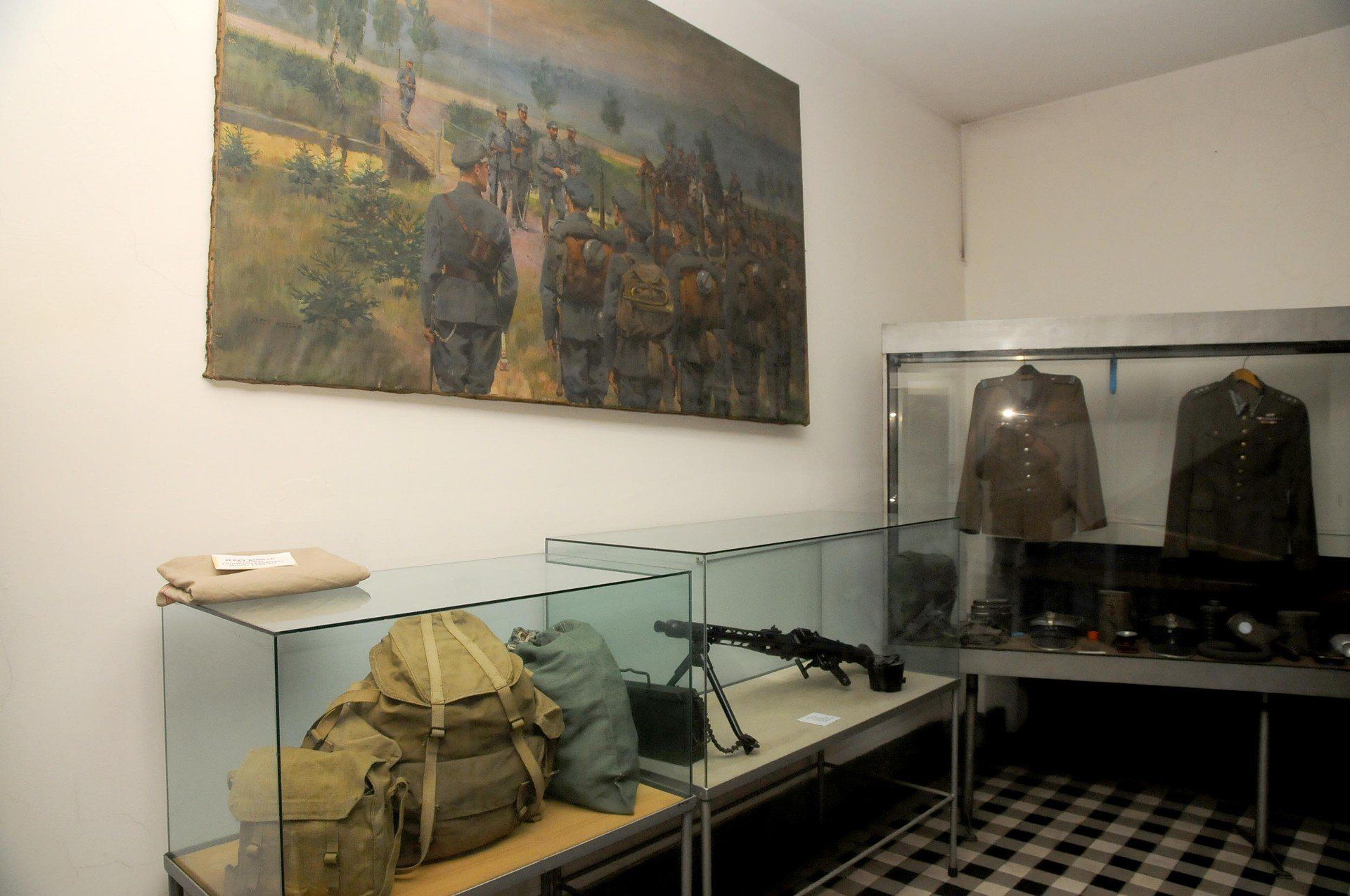 Budynek przy Oleandrach wciąż czeka na remont, uratowane eksponaty przeszły już konserwację