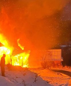 Palił się budynek. Błyskawiczna reakcja policjanta