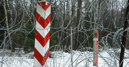 Wiceszef MSWiA przedstawił konsekwencje agresji Rosji na Ukrainę, jakie dotknęłyby Polskę. "Musimy być na to przygotowani"