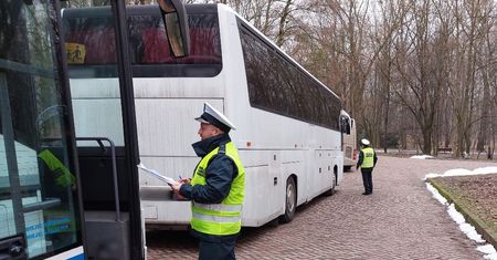 Wielka akcja w pięciu województwach. Służby sprawdzają pojazdy