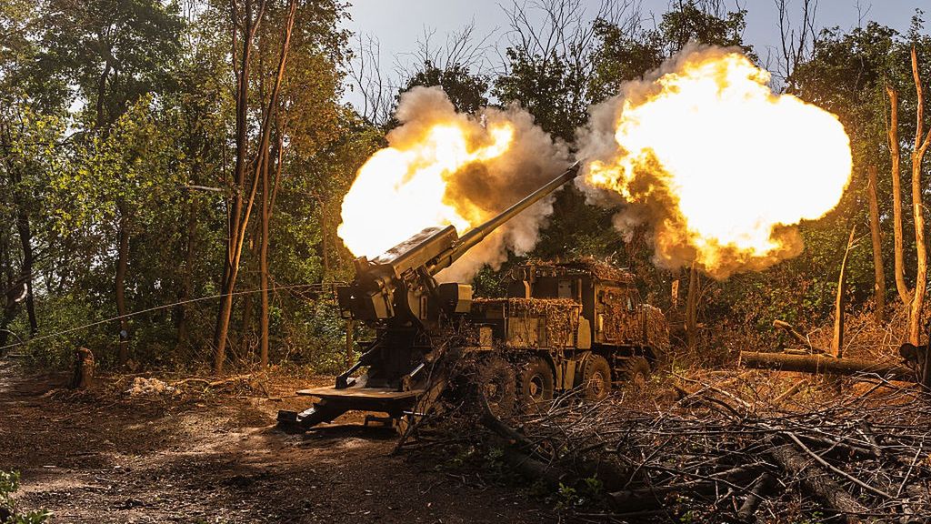 Military mobility of Ukrainian soldiers continues in Donetsk Oblast
DONETSK OBLAST, UKRAINE - AUG 31: Ukrainian soldiers fire the Ukrainian artillery piece 'Bohdana' from their artillery position in the direction of Toretsk, Ukraine, on 31 August 2025. (Photo by Diego Herrera Carcedo/Anadolu via Getty Images)
Anadolu
frontline, front line, ukrainian, soldiers, russian