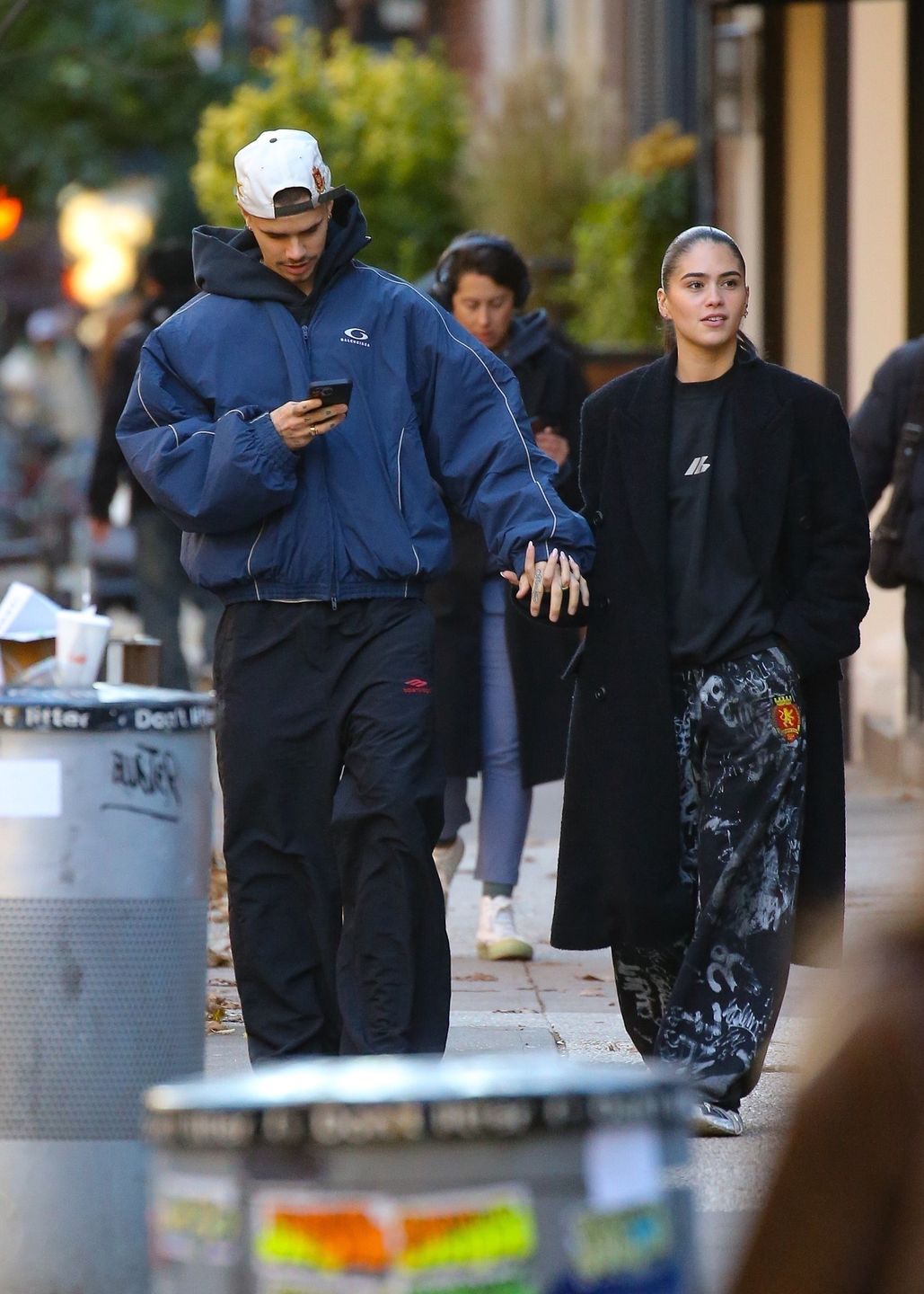 Romeo Beckham na zakupach z nową dziewczyną