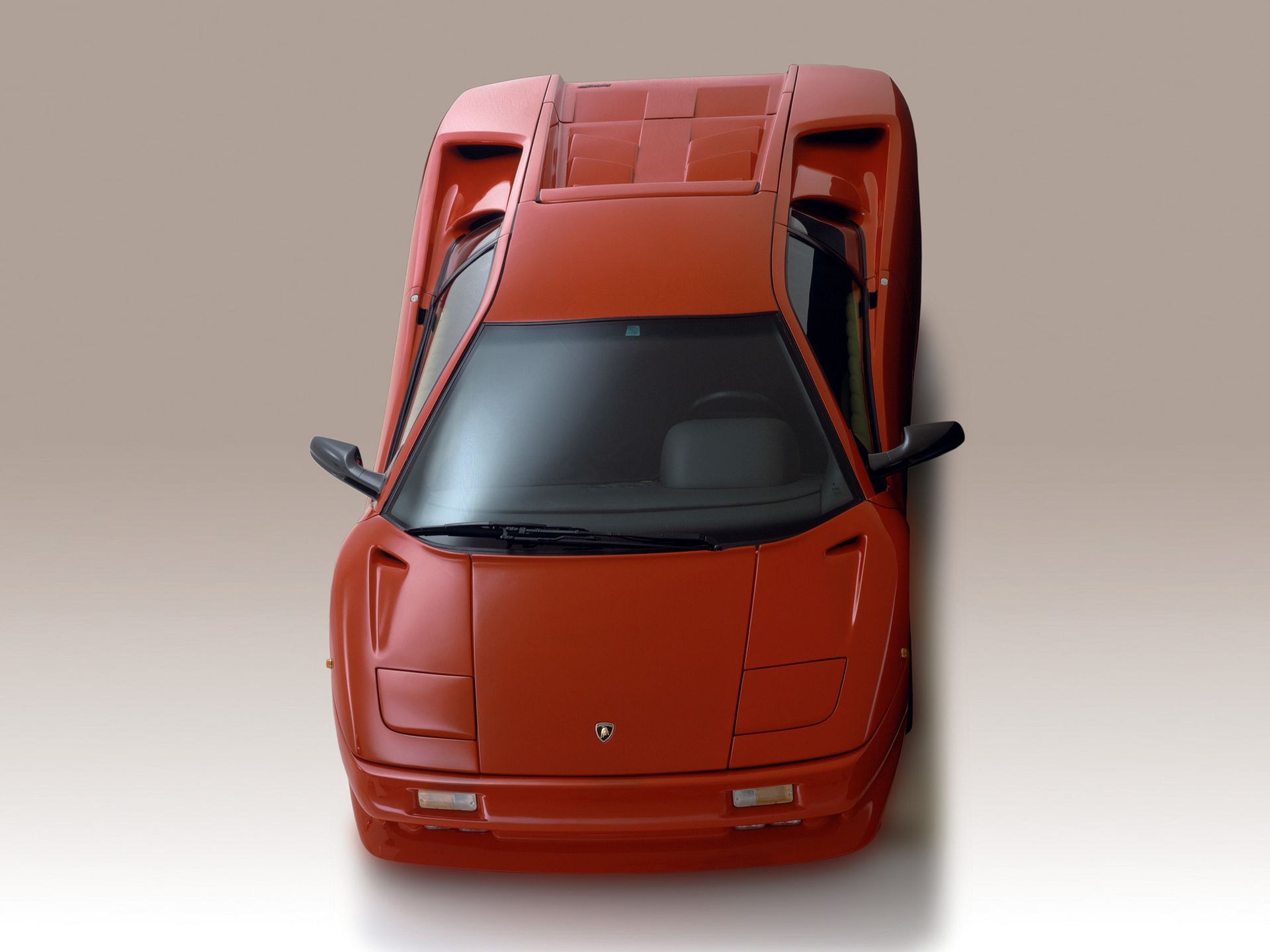 Od dekad z V12: ewolucja hipersamochodów Lamborghini 43