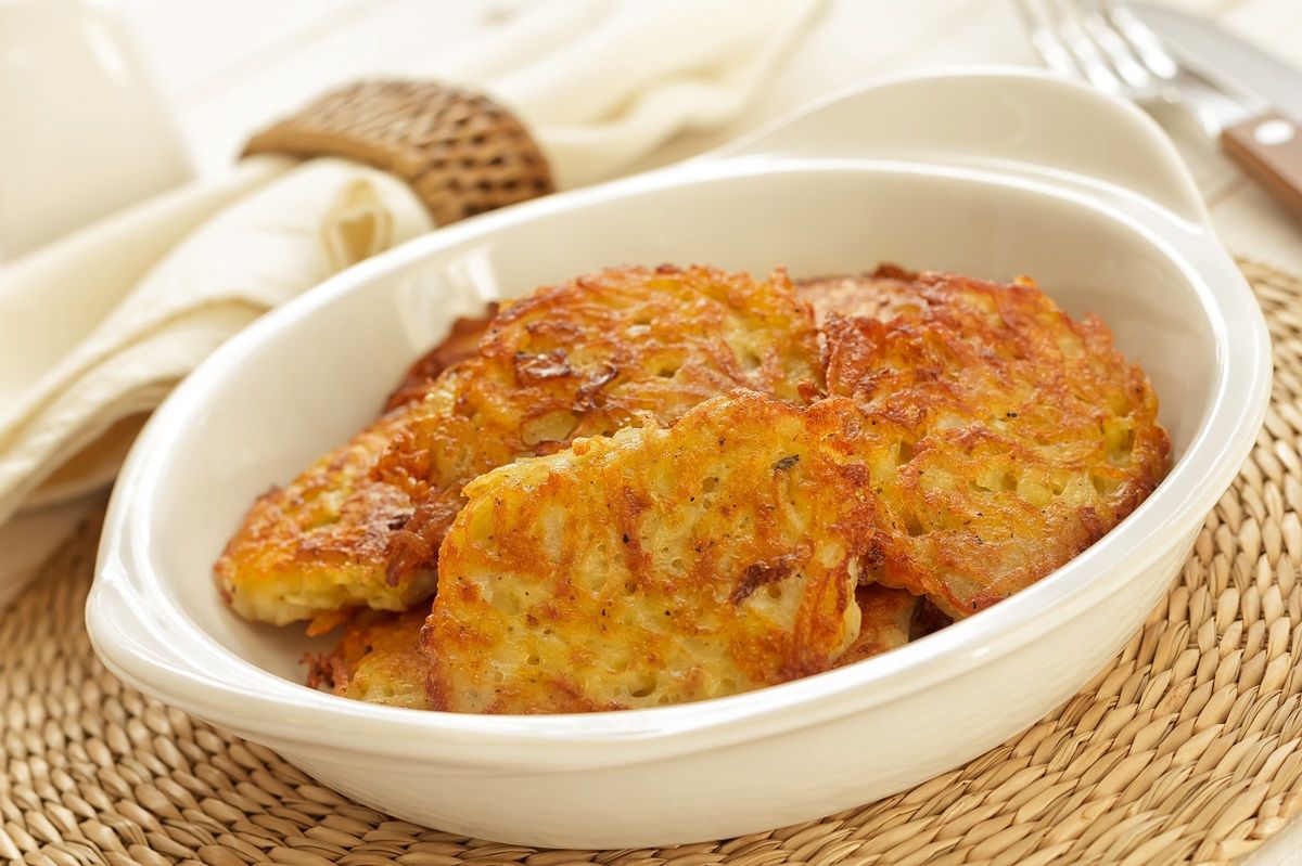 Crispy potato pancakes: A healthier twist with your toaster