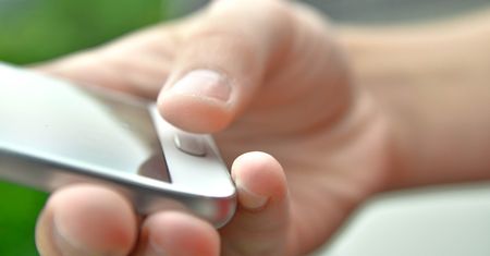 Użył odciętego palca, żeby odblokować swojego smartfona