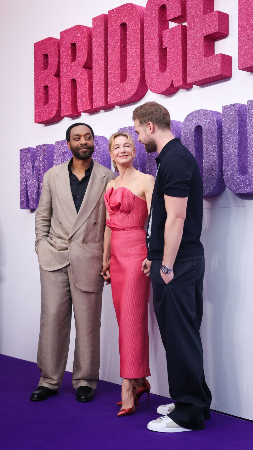 Chiwetel Ejiofor, Renée Zellweger i Leo Woodall