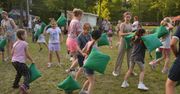 Koncert na łące w Lipnie. Tak cieszyli się mieszkańcy z nadejścia lata
