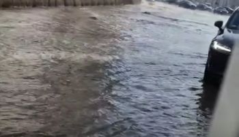 Droga niczym rwący potok. Niesie się nagranie z Wrocławia