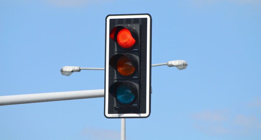 System Red Light działa w kilkudziesięciu lokalizacjach w Polsce