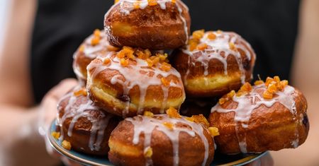 Tłusty czwartek 2025. Najdroższy pączek jest warty fortunę