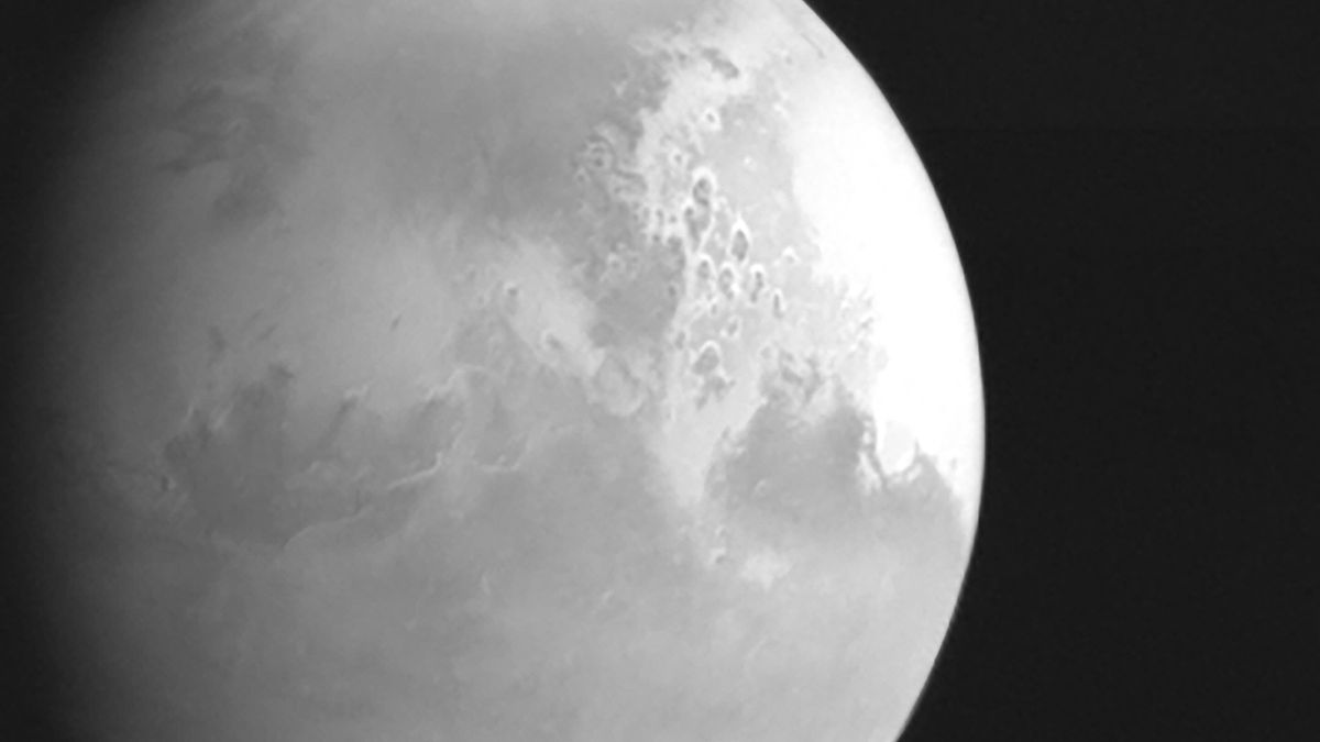 Chińska Narodowa Agencja Kosmiczna podzieliła się pierwszą fotografią Marsa