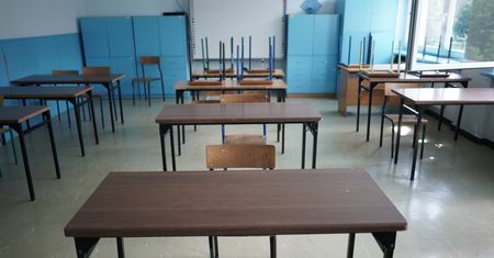 Koronawirus w Polsce. Zamknięta szkoła w Ostrowie Wielkopolskim. Setki osób w kwarantannie