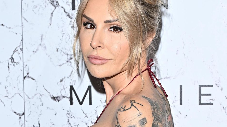 Blanka Lipińska narzeka na operację plastyczną powiek