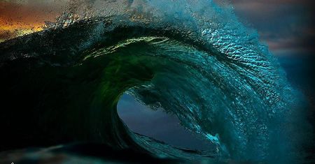 Przez 6 lat fotografował fale, przedstawiając różne nastroje oceanu