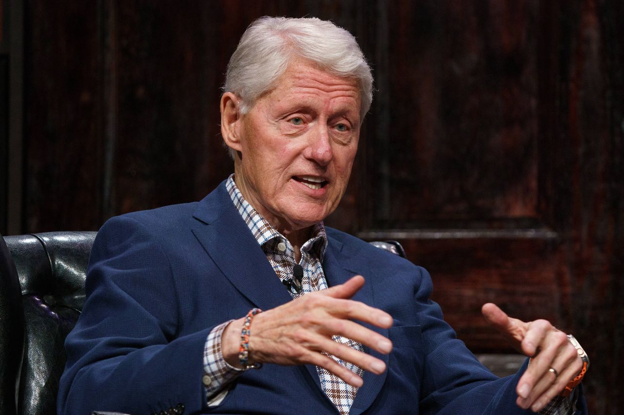 Bill Clinton hospitalized for fever: Remains in good spirits