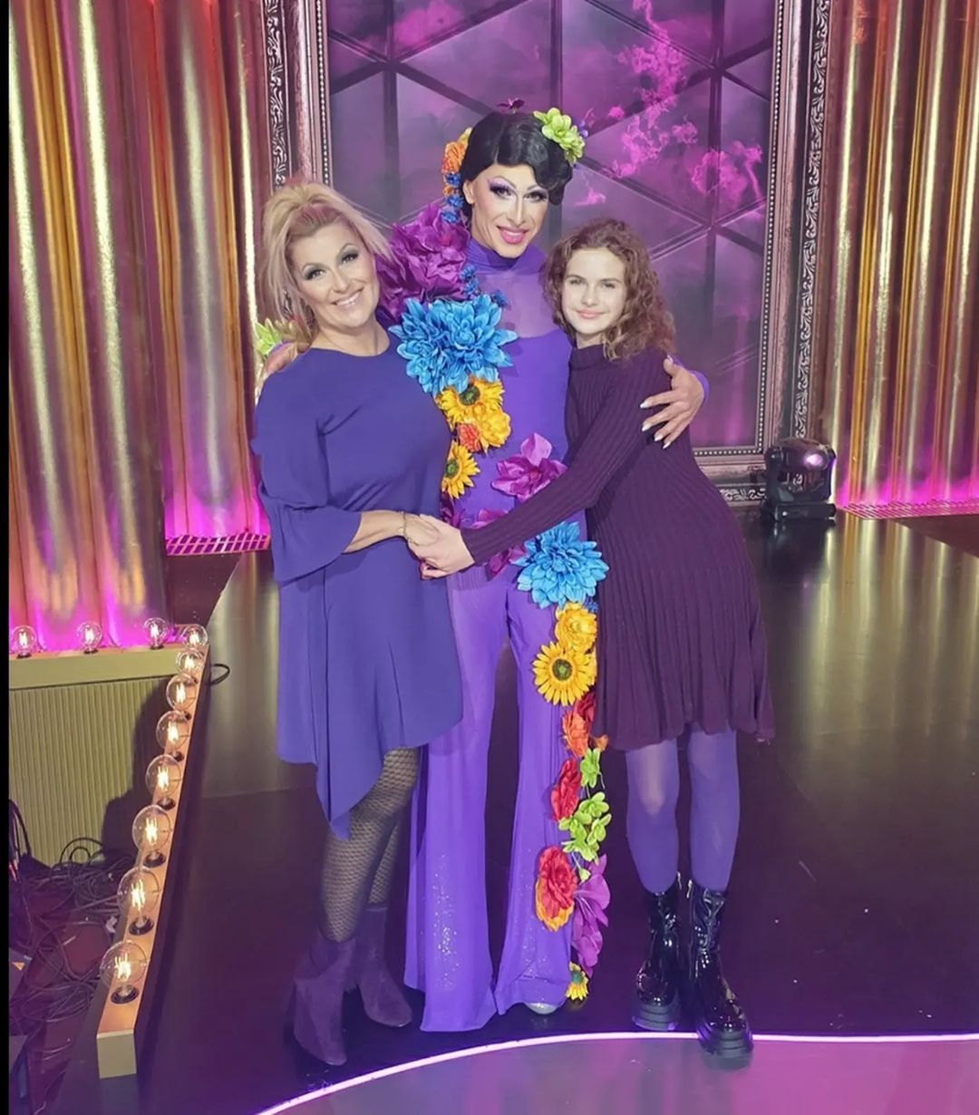 Katarzyna Skrzynecka w kabaretkach