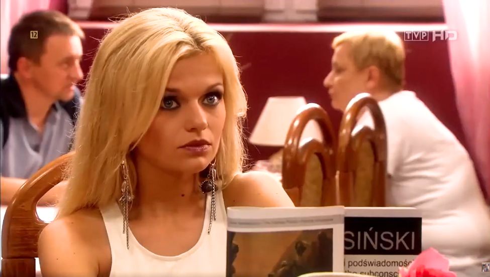 Metamorfoza agentki Kusego w "Ranczu". Komarnicka na zdjęciach z planu