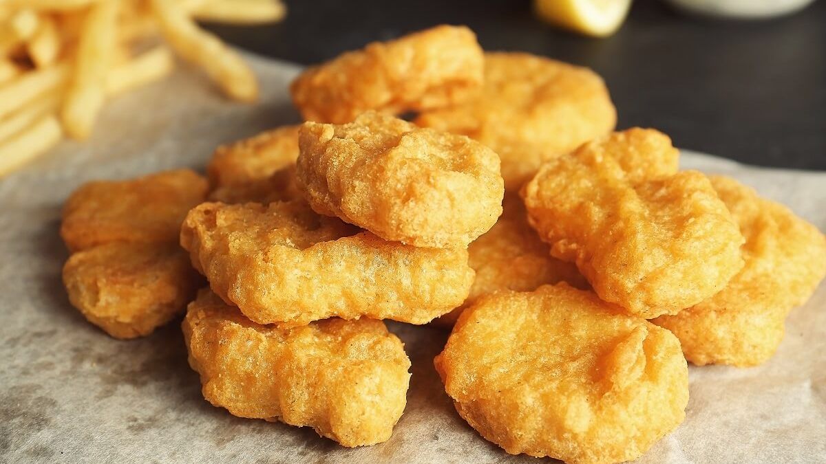 Roślinne nuggetsy McPlant Nuggets w McDonalds