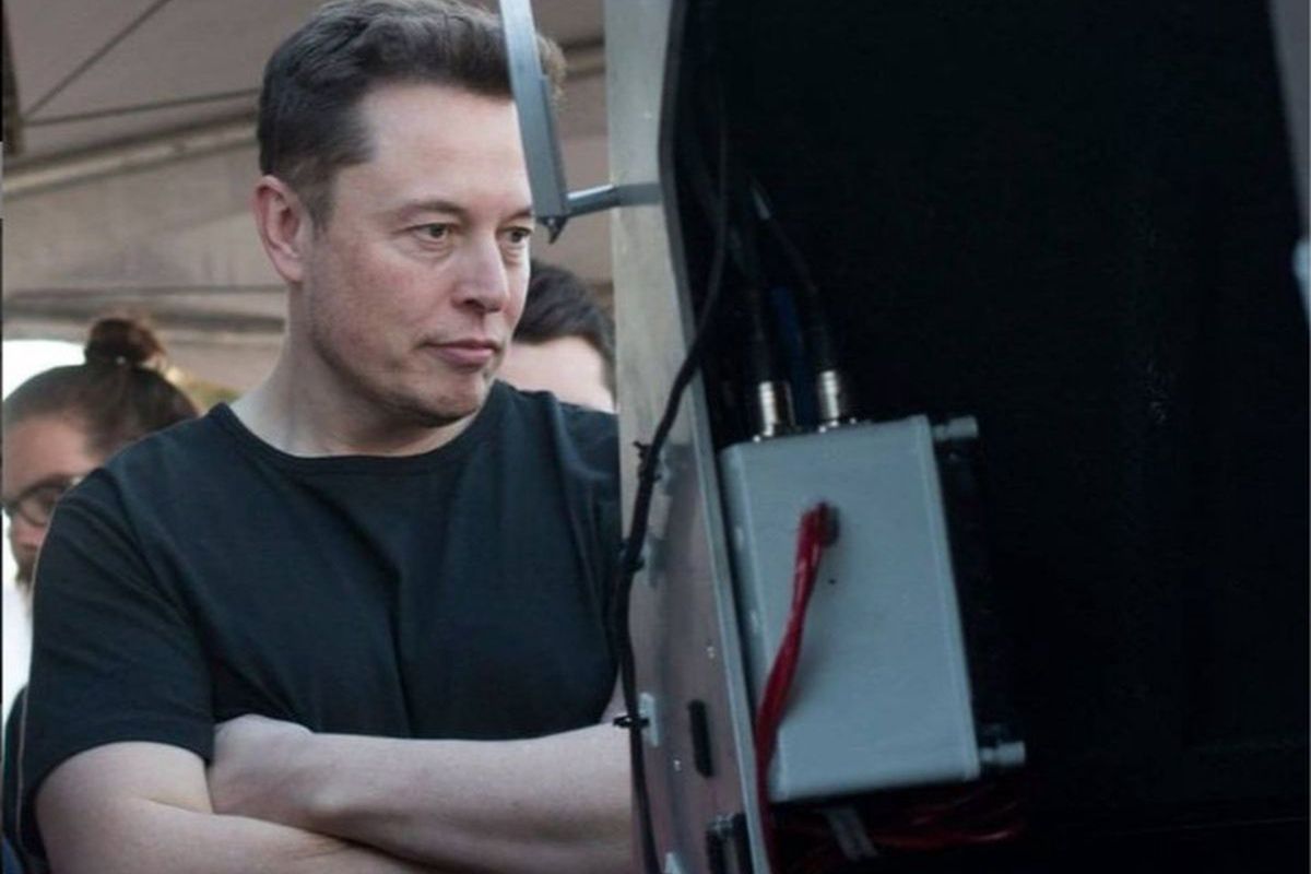 Elon Musk odpowiedział mistrzowi UFC. "Przepraszam za opóźnienie"