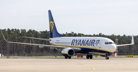 Ryanair z Polski awaryjnie lądował. Eskortowały go myśliwce