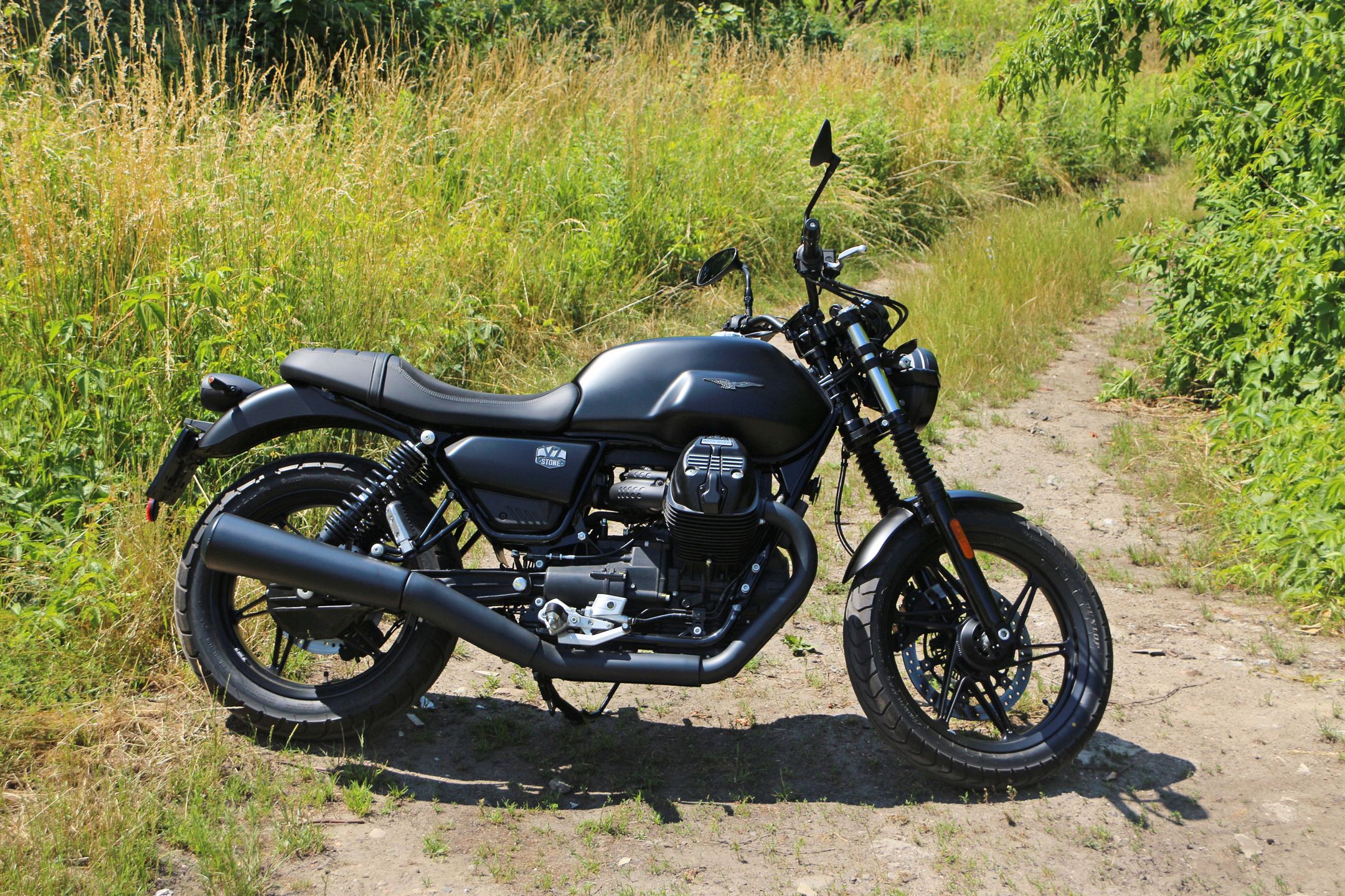 Moto Guzzi V7 Stone