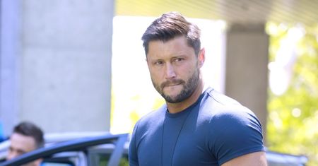 Rozmodlony Piotr Mróz o Święcie Zmarłych. Zdradził, czy boi się śmierci