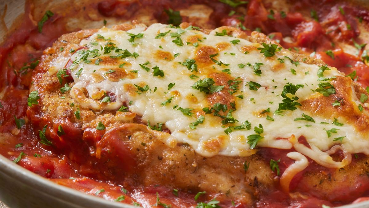 Schab po kapitańsku potrafi oczarować. To dobry plan na najbliższy obiad