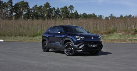Pierwsza jazda: Suzuki e Vitara – nie wchodzi z pustymi rękami
