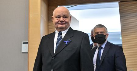 Szef NBP w 2021 r. zarobił ponad milion złotych. "Dla mnie to oszałamiające"